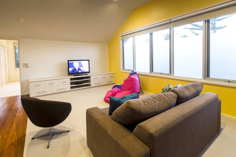 Arthouse - Accommodation Resorts 25