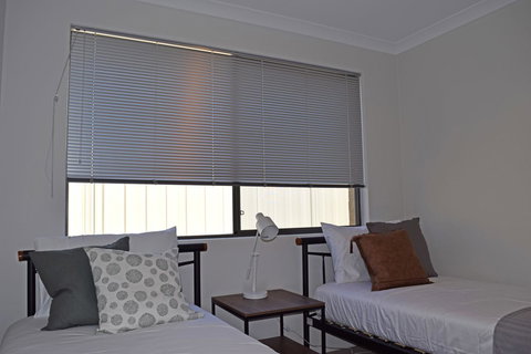The Kingsleyâ€™s Place â€“ Piara Waters - Accommodation Resorts 8