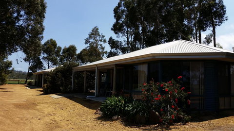 Cosy Corner Chalets - Accommodation Resorts 12