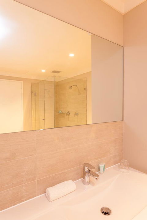 The Marina Hotel - Mindarie - Accommodation Resorts 13