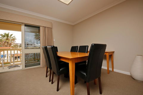 The Marina Hotel - Mindarie - Accommodation Resorts 11