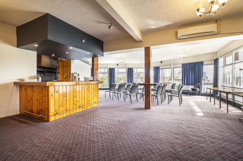 Nightcap At Carlyle Hotel - Accommodation Resorts 24