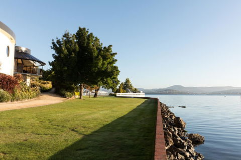 Wrest Point - Accommodation Resorts 1