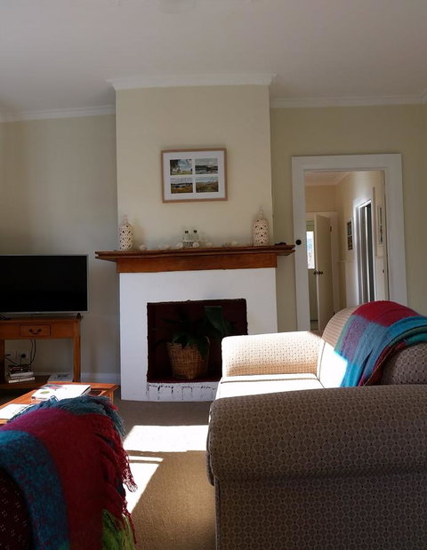 The Manager\'s Cottage - Accommodation Resorts 16