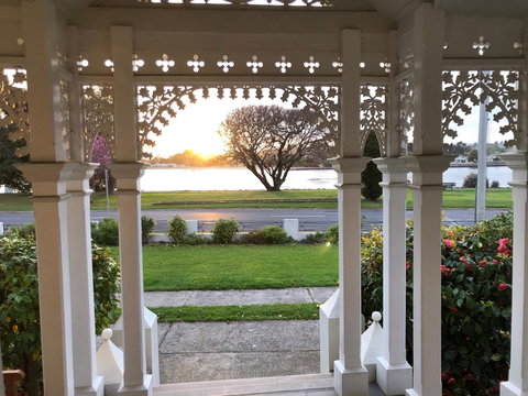 Riverbank Villa - Accommodation Resorts 8