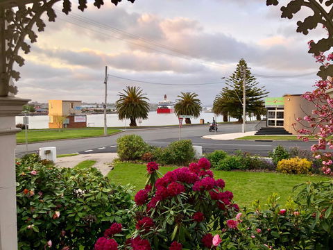 Riverbank Villa - Accommodation Resorts 6