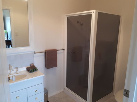 Robin\'s Nest B&B - Accommodation Resorts 20