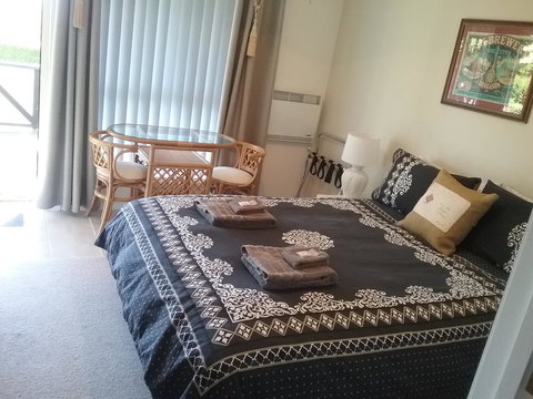 Robin\'s Nest B&B - Accommodation Resorts 21