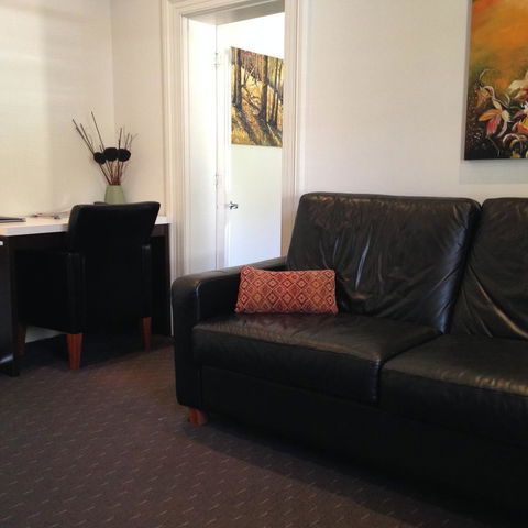 Auldington Hotel - Accommodation Resorts 43