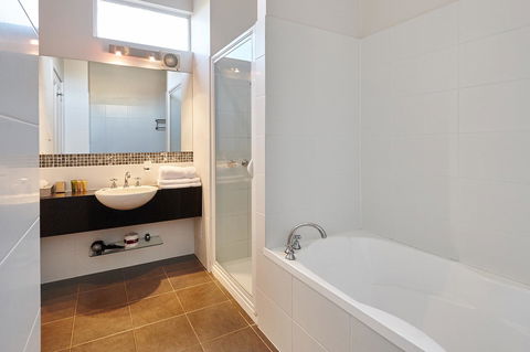 Auldington Hotel - Accommodation Resorts 36