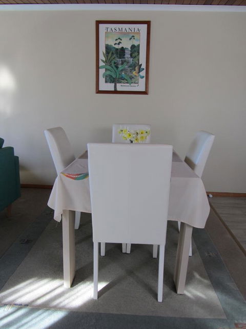 Elm Trees Accommodation @ Ross - Accommodation Resorts 14