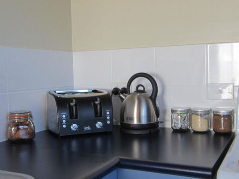 Elm Trees Accommodation @ Ross - Accommodation Resorts 20