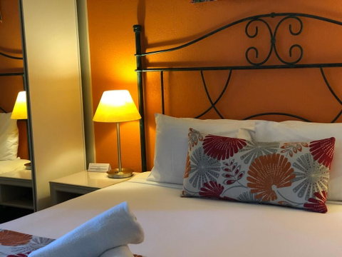 Nineteen At Le Cher - Accommodation Resorts 3
