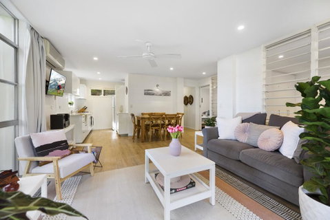 Noosa Heads Beach Comfort - Unit 3 Yaringa, 29 Noosa Drive - Accommodation Resorts 1