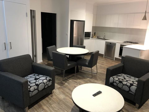 Nouveau On Young - Accommodation Resorts 2