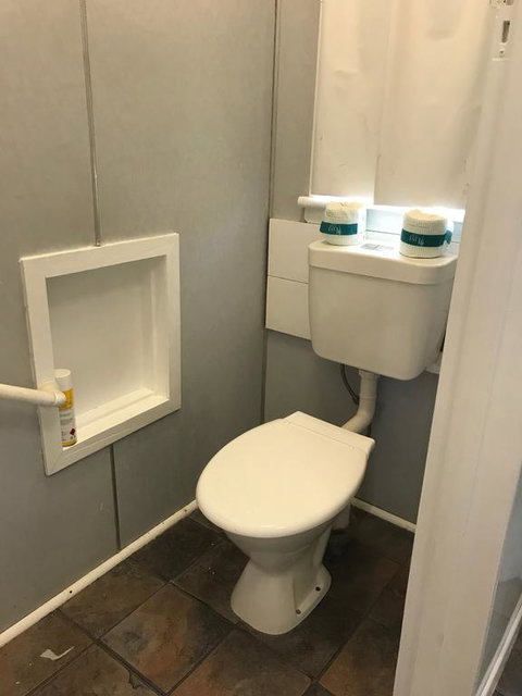 O'Shea's Royal Hotel - Accommodation Resorts 3