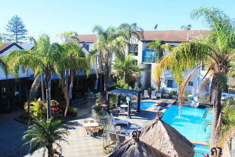 Oceanside Hawks Nest - Accommodation Resorts 1