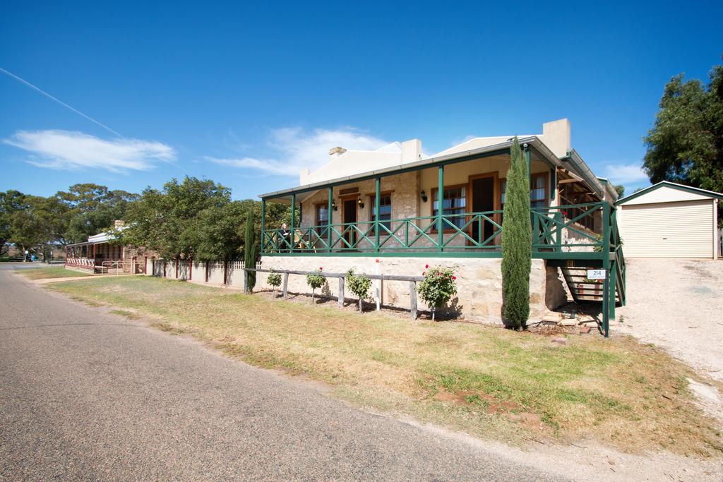 Swanport SA Accommodation Resorts