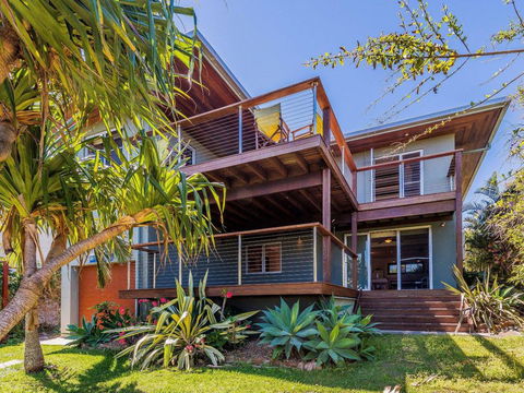 Pacifica 1 - On The Beach At Brooms Head - Accommodation Resorts 1