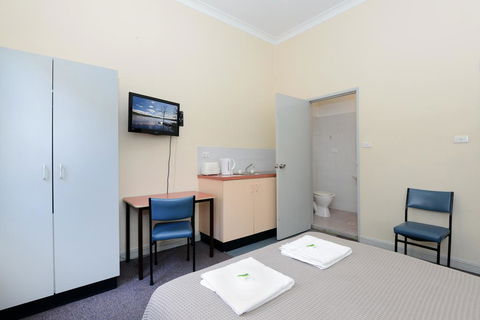 Parade Lodge - Accommodation Resorts 3