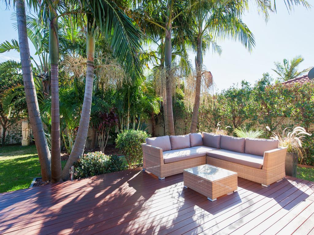  Accommodation Resorts