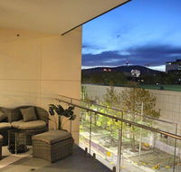 Perfectly Located Modern Apartment - Canberra CBD - Accommodation Resorts