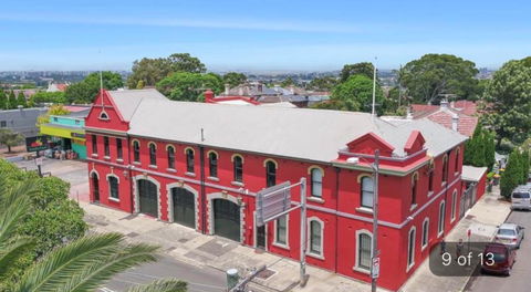 Petersham Firestation Paradise - Accommodation Resorts 3