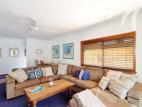 Picturesque Lizzie Palms 1 - Accommodation Resorts 1