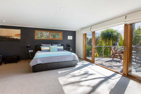 POINT LEO BEACH HOUSE - POINT LEO - Accommodation Resorts 0