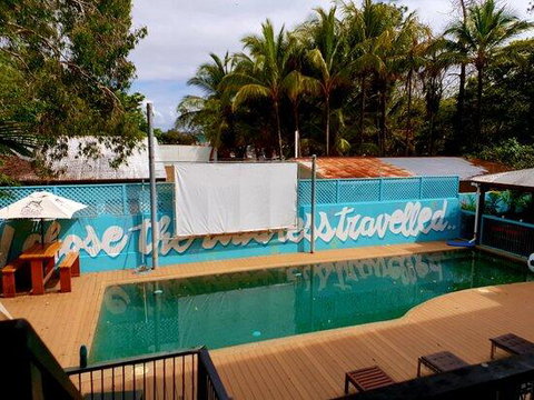 Port Douglas Backpackers - Accommodation Resorts 1
