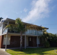 Portarlington beach shack 50 metres to the water - Accommodation Resorts