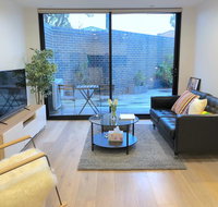 Pride Bentleigh Apartment with Private Garden - Accommodation Resorts