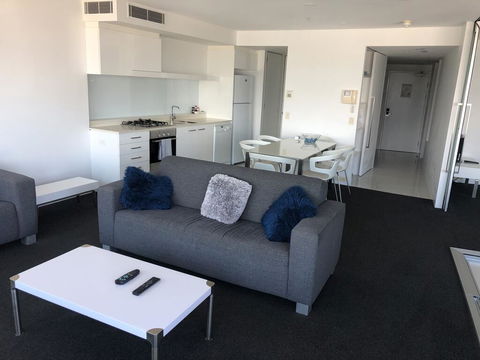 Q1 1 Bedroom Apartment On 30th Floor - Accommodation Resorts 1