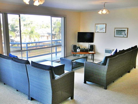 QUAYS 6 - Accommodation Resorts 2