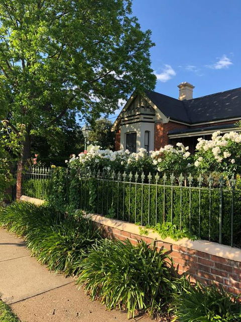 QUILTY HOUSE (Formerly Beethovens) - Accommodation Resorts 3