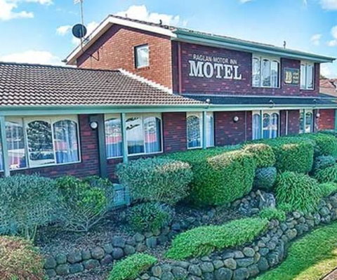 Raglan Motor Inn - Accommodation Resorts 0