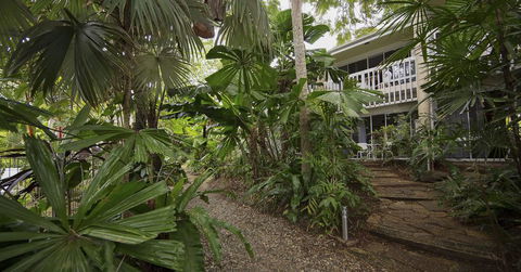 Rainforest Castaways Resort And Spa - Accommodation Resorts 3