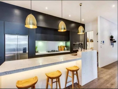 Readyset Glashouse Melbourne - Accommodation Resorts 2