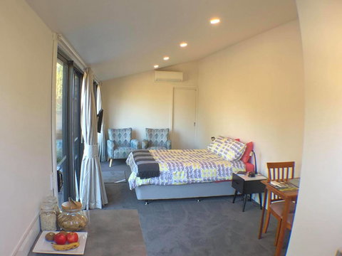 REBS B@B - Accommodation Resorts 1