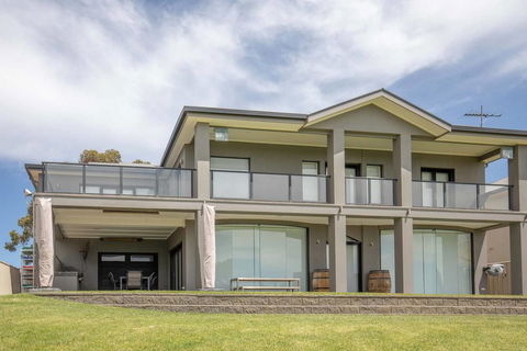 River Devine - Accommodation Resorts 0