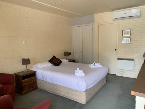 Robertson Country Motel - Accommodation Resorts 1