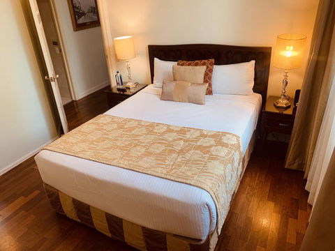 Royal Albert Hotel - Accommodation Resorts 2