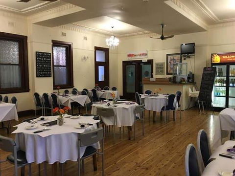 Royal Hotel Condobolin - Accommodation Resorts 2