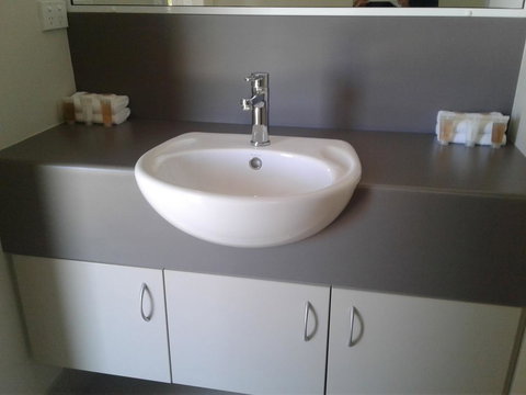 Royal Motel Miles - Accommodation Resorts 1