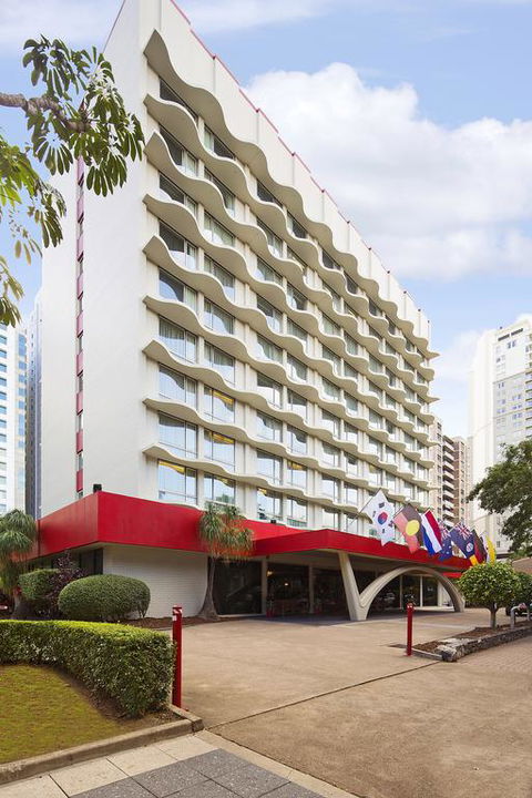 Royal On The Park - Accommodation Resorts 3