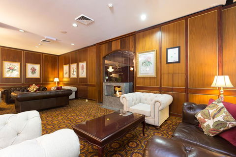 Royal On The Park - Accommodation Resorts 2
