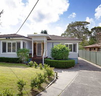 Rubys Retreat', 44 Achilles Street - pet friendly, aircon & boat parking - Accommodation Resorts
