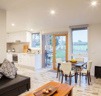 Sandy point hideaway - Accommodation Resorts