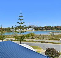 Sea Side 104 - Accommodation Resorts