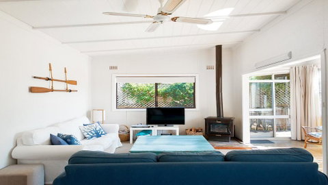 Sea Urchin, 9 Sandy Point Road - Accommodation Resorts 0